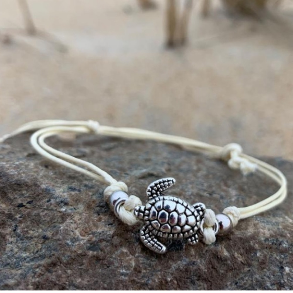 ⭐️Beachware Silver Sea Turtle Surf Anklet - Tan⭐️